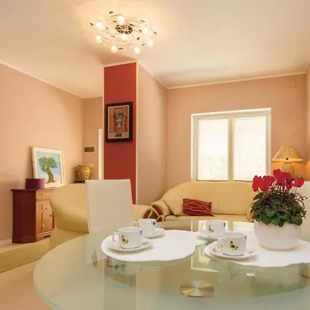 2 Bedroom Amazing In Apartment